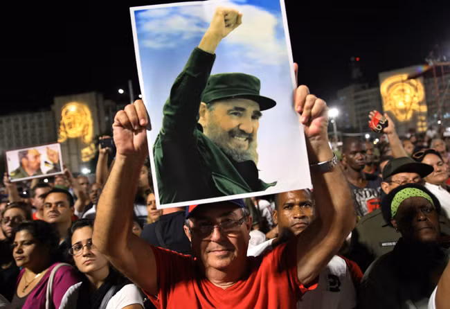 Những hình ảnh xúc động trong lễ tưởng niệm Lãnh tụ Fidel Castro ảnh 7