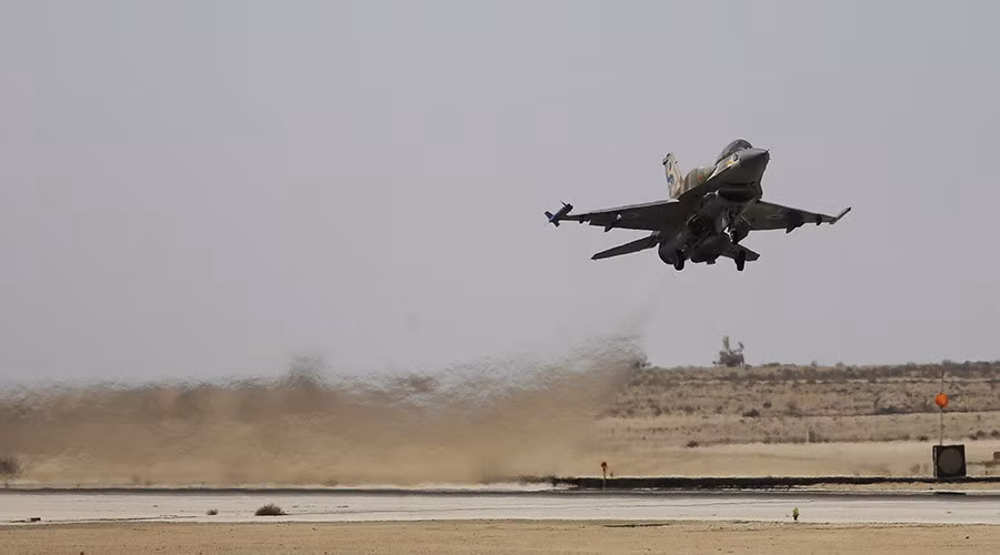 Chiến đấu cơ Israel phóng tên lửa diệt mục tiêu ở Syria ảnh 1