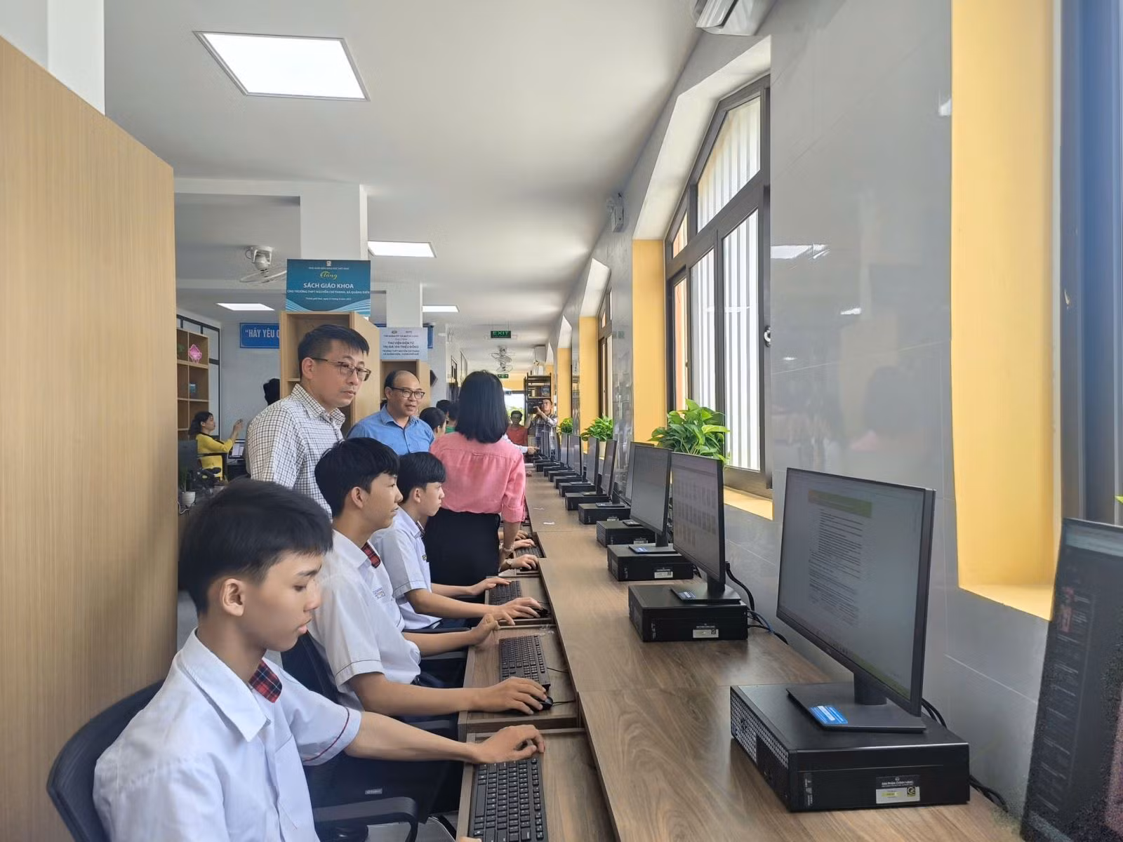 Chú thích ảnh