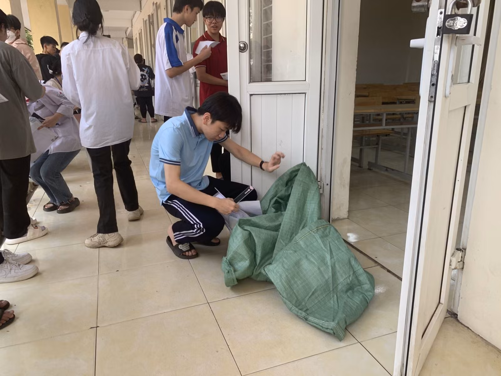 Chú thích ảnh