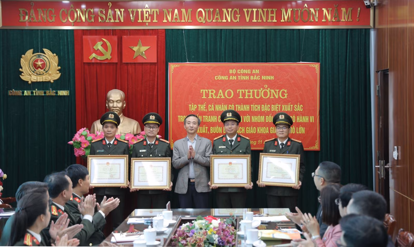 Chú thích ảnh
