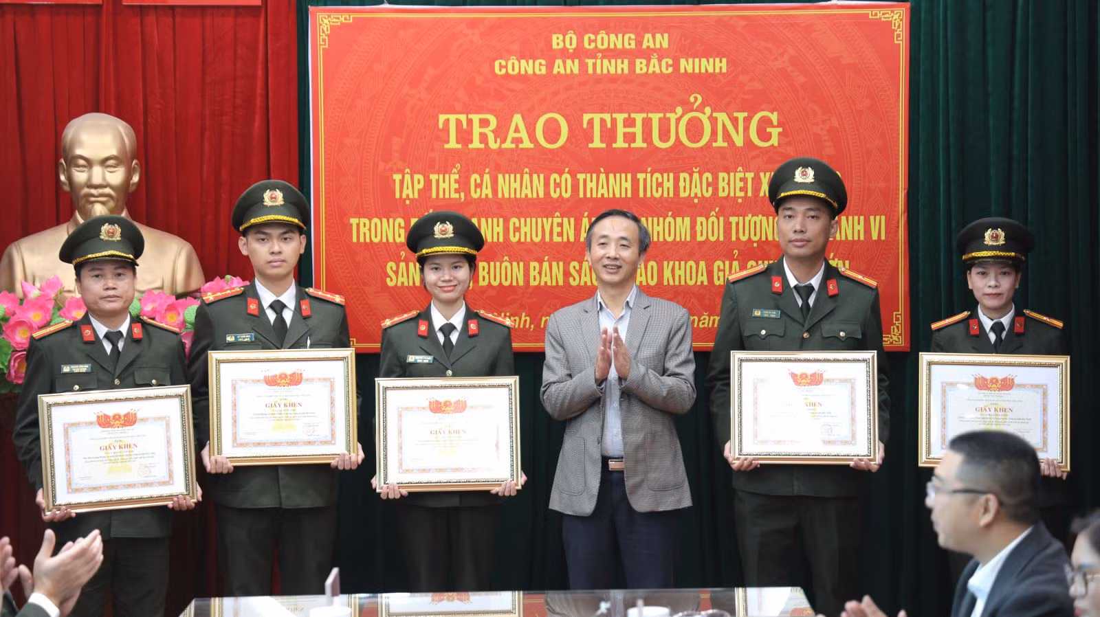 Chú thích ảnh