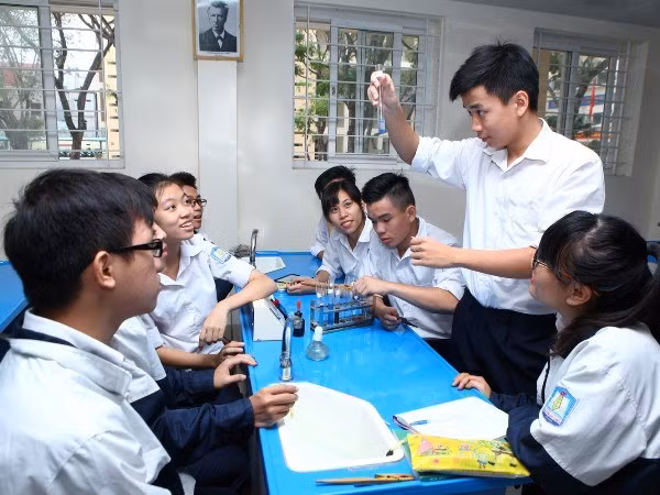 điểm thi THPT, điều chỉnh nguyện vọng, tra cứu điểm thi, xem điểmđiểm chuẩn xét tuyển, điểm chuẩn, điểm sàn