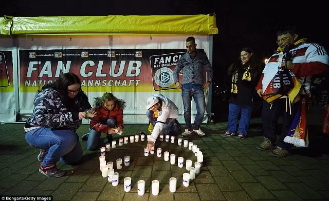 Đức hủy trận bóng, sơ tán khán giả vì đe dọa đánh bom ảnh 7