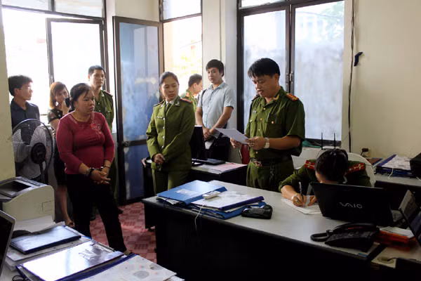 Bắt tạm giam cán bộ Công ty dầu khí Hà Giang ảnh 1