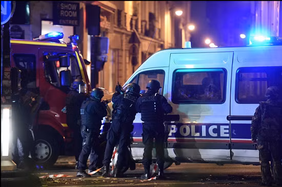 Đêm kinh hoàng khủng bố tấn công Paris ảnh 12