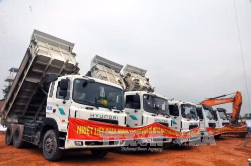Dự án đường dẫn cầu Bắc Luân II: “Khởi” nhưng chưa “công”! ảnh 1