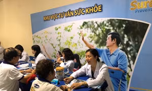 Vinamilk Sure Prevent tiếp tục đồng hành chăm sóc sức khỏe người cao tuổi