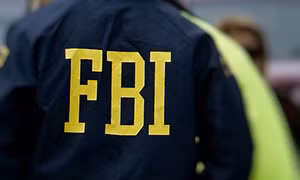 Cựu điệp viên FBI bị buộc tội làm lộ thông tin mật