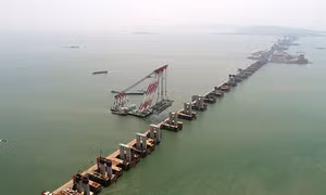 Trung Quốc xây cầu đường sắt qua 'Tam giác quỷ Bermuda châu Á'