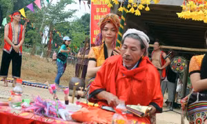 Lễ Xăng Khan độc đáo của đồng bào Thái
