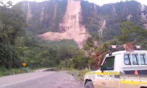 Papua New Guinea ban bố tình trạng khẩn cấp sau động đất 