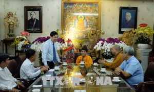 Lãnh đạo TP Hồ Chí Minh chúc mừng Phật đản các chư tôn đức - Giáo phẩm