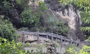 Ninh Bình: Chủ đầu tư gặp khó trong tháo dỡ công trình trái phép trên núi Cái Hạ