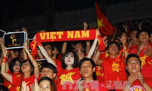 Cổ động viên TP Hồ Chí Minh vỡ òa niềm vui chiến thắng cùng U23 Việt Nam
