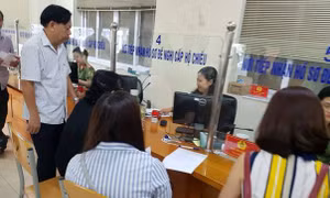 Cải cách hành chính chống tham nhũng vặt - Bài 1: Triệt tiêu 'vòi vĩnh, nhũng nhiễu' 