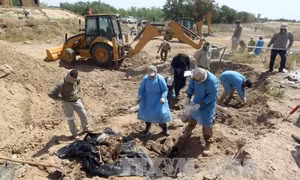 Phát hiện 158 thi thể trong hố chôn tập thể tại Iraq