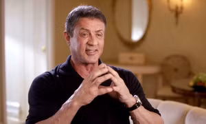 'Huyền thoại Rambo' Sylvester Stallone dính nghi án quấy rối tình dục