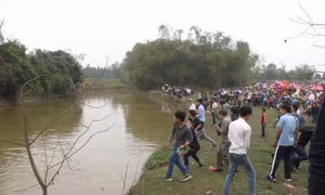 Độc đáo phiên chợ 'ném rủi, nhận may' ở xứ Thanh