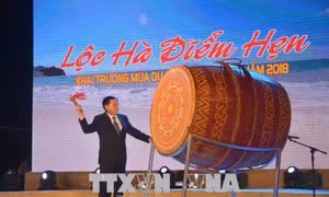 Khai trương mùa du lịch biển Hà Tĩnh 2018