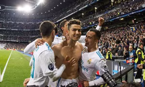 Ghi bàn ở giây cuối trên chấm phạt đền, Ronaldo đưa Real vào bán kết