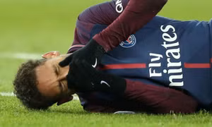 Neymar chấn thương nặng hơn dự đoán, Real Madrid cũng lo lắng