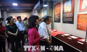 Trưng bày gần 200 hiện vật, hình ảnh về Văn học - Nghệ thuật trong kháng chiến 