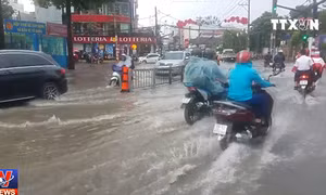 Thành phố Hồ Chí Minh: Nhiều tuyến đường ngập sau do mưa lớn