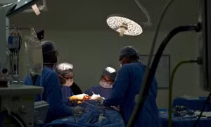 Bệnh viện Ấn Độ miễn phí phẫu thuật thẩm mỹ ngực cho người nghèo