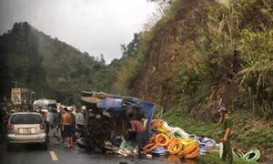 4 người thương vong trong vụ tai nạn nghiêm trọng trên Quốc lộ 6