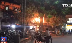Cháy lớn tại quán bia tại Hà Nội, thực khách nhảy từ tầng 2 thoát thân
