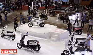 Honda Việt Nam lên tiếng việc người dùng mua xe ga giá đắt