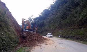 Khẩn trương khắc phục sạt lở Quốc lộ 4C đi Cao nguyên đá Đồng Văn 