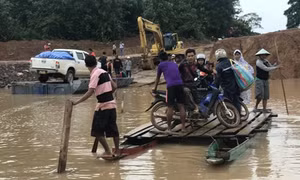 Bản làng tan hoang sau vụ vỡ đập thủy điện Sepien Senamnoi tại Lào