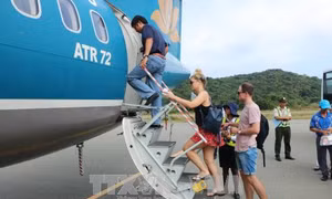Cho phép hoạt động vận tải hành khách liên tỉnh, mở lại đường bay tới Côn Đảo