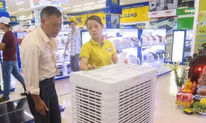 Thị trường đồ điện chống nóng 'tăng nhiệt'