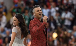 Robbie Williams trần tình về sự cố trong lễ khai mạc World Cup 2018