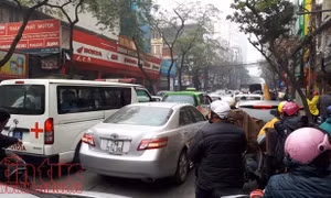Các trục đường ra vành đai Hà Nội xuất hiện nhiều điểm ùn tắc