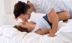Tại sao làm 'chuyện ấy' vào mùa đông là thích hợp nhất?