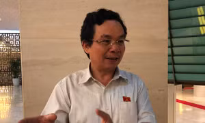 Trường đại học phải có trách nhiệm trích một phần học phí làm học bổng