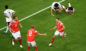 WORLD CUP 2018: Gấu Nga gầm vang đẩy Salah và đồng đội vào thế chân tường