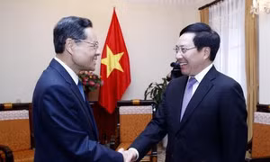 Phó Thủ tướng Phạm Bình Minh tiếp Chủ tịch Chính quyền Khu tự trị dân tộc Choang Quảng Tây