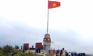 Khánh thành cột cờ Tổ quốc trên đảo Hòn La, Quảng Bình 