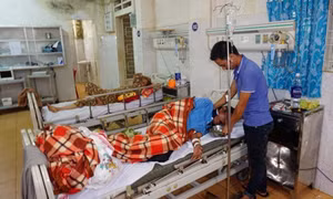 Tết Nguyên đán, lo ngại ngộ độc rượu gia tăng