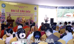 Kiều bào tại Lào tổ chức Đại lễ cầu siêu cho các anh hùng liệt sĩ