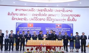 Công bố tác phẩm Hồ Chí Minh toàn tập bằng tiếng Lào, các cuốn 2, 4 và 6 