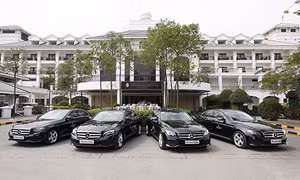 Mercedes-Benz Việt Nam bàn giao 4 xe E-Class cho InterContinental Hanoi Westlake