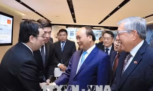 Thủ tướng đối thoại với lãnh đạo các tập đoàn, doanh nghiệp hàng đầu Singapore 