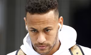 Xem cả thế giới hùa theo màn lăn lộn ‘Neymar Challenge’, Neymar cũng phải tự giễu mình