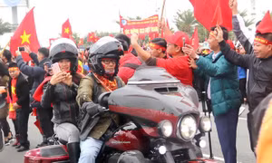 Dàn mô tô 'khủng' đón đoàn U23 Viêt Nam